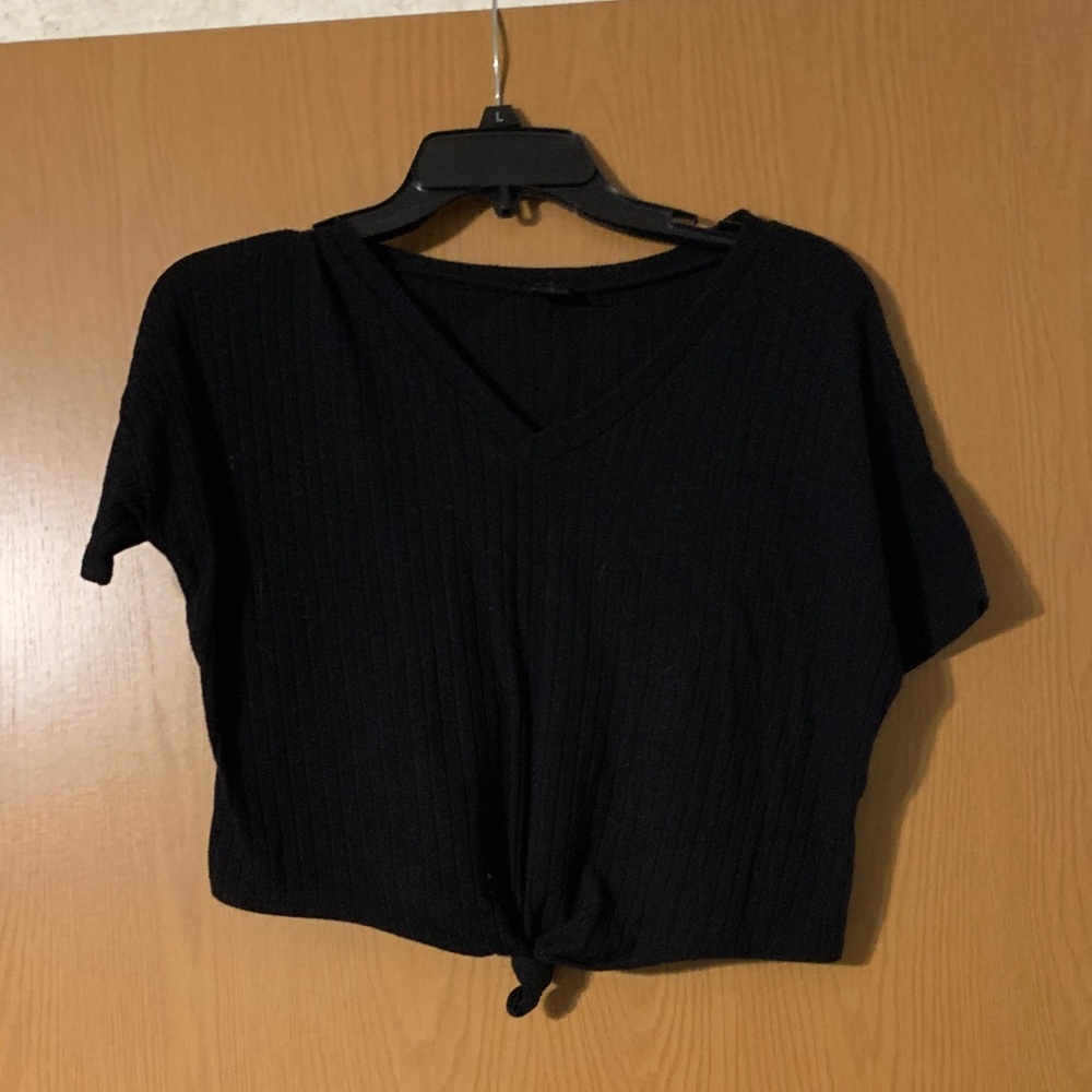 Elegant Black V-Neck Crop Top